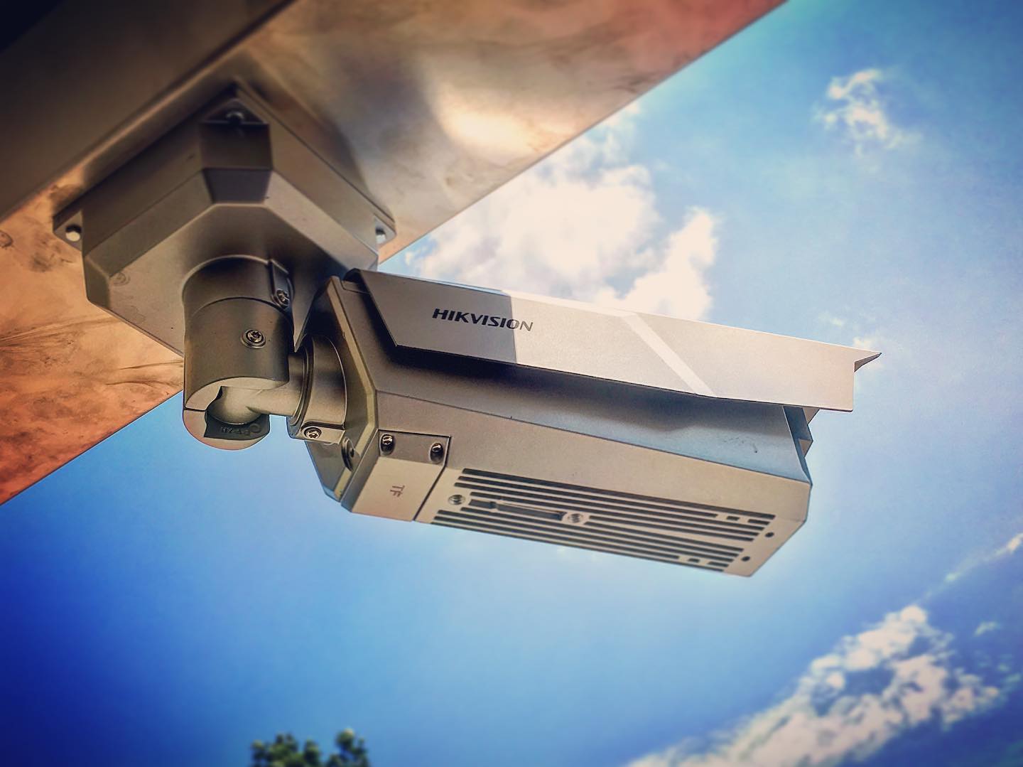 Rilevazione Targhe HIKVISION. Richiedila a @emiltronica_srl  #IDS-TCM203-A @hikvision @hikvisionitaly #letturatarghe #anpr #lpr www.emiltronica.it #focusedonquality