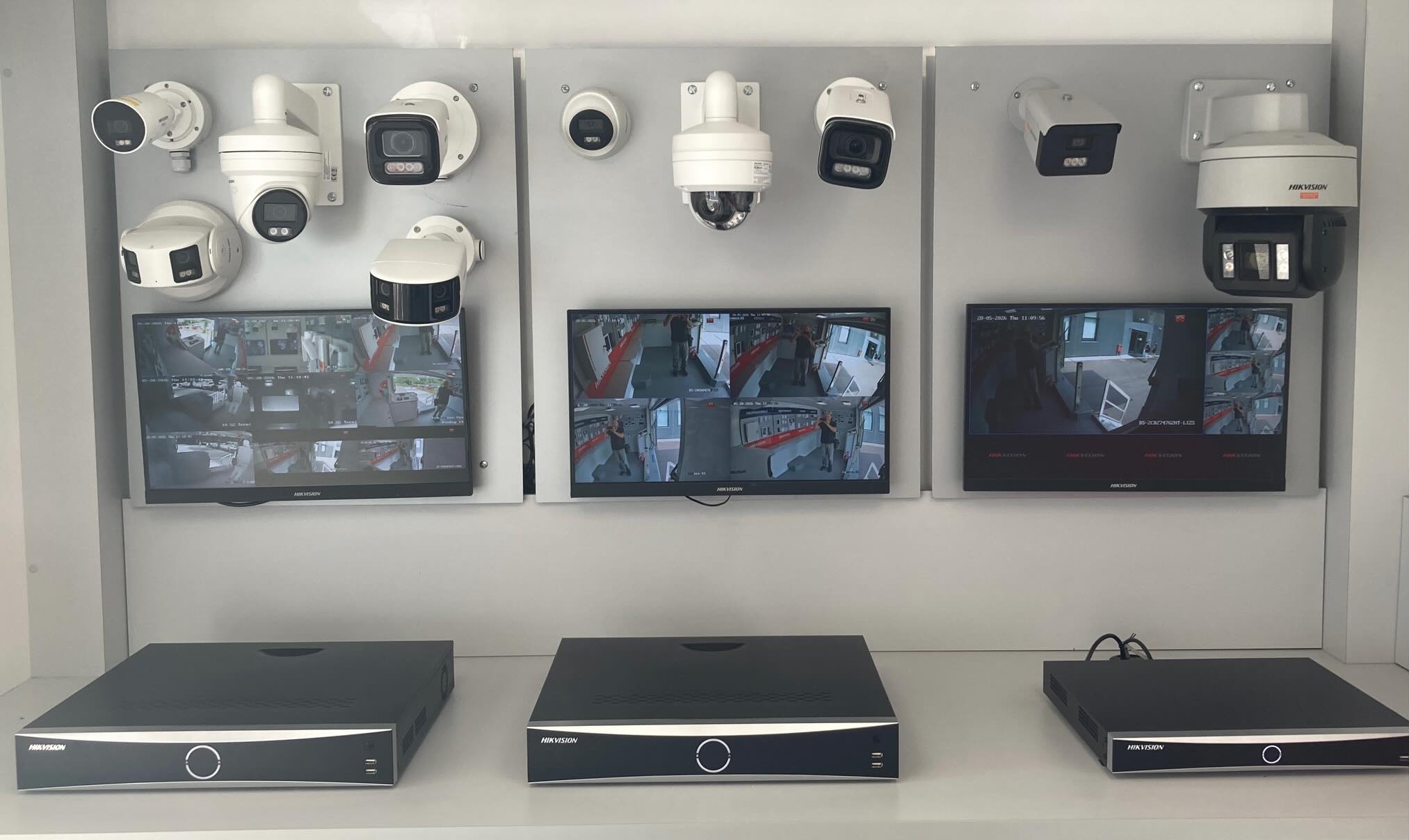 Richiedi a @emiltronica_srl la tua soluzione di #sicurezza integrata #hikvision. Senza Limiti. www.emiltronica.it #videosorveglianza #videosorveglianzabologna #sicurezzabologna